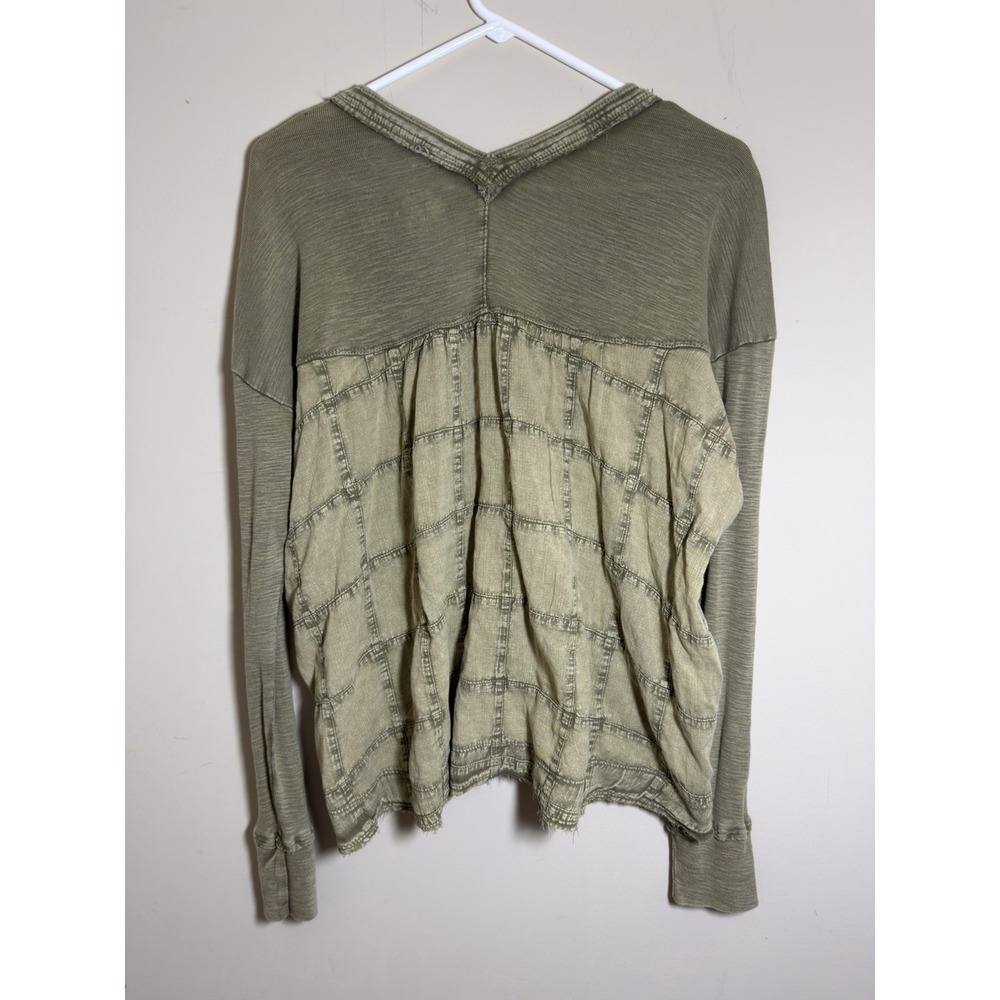 NWT PILCRO Women's army Green Ragged Long sleeve Shirt Size S *Tiny Hole* - Picture 2 of 15